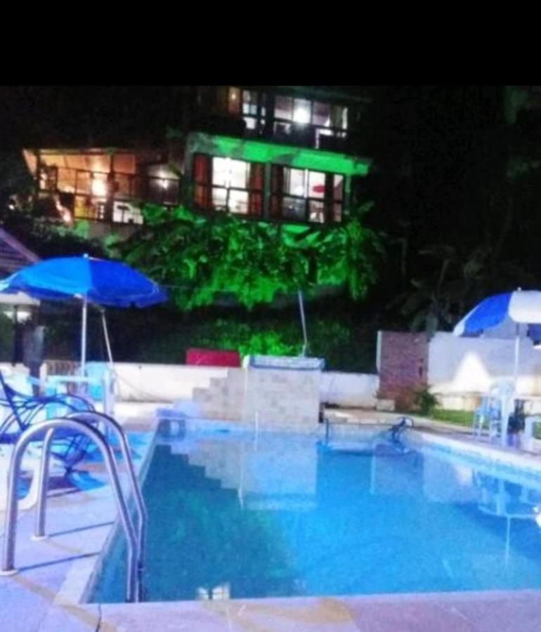 Hospedaria Divina Adega Pension Cabo Frio Buitenkant foto